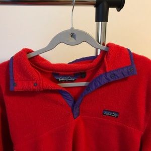 Red Patagonia pullover